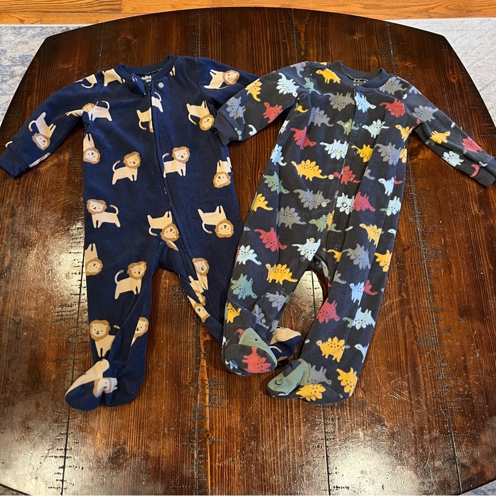 Carters Baby Boy Lot of 2 6-9 Months Fuzzy Onesie Pajamas